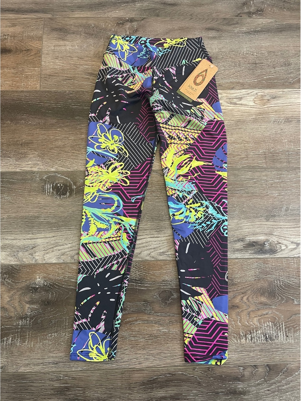 Dona Jo leggings NWT size 1